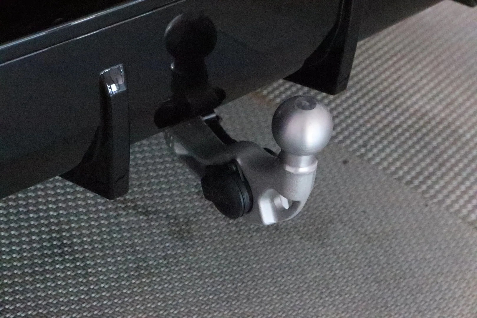 BMW iX2 FSL-859 carousel image