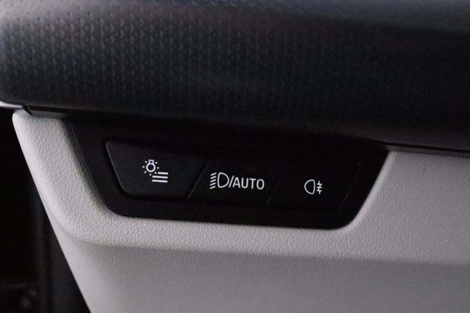 BMW iX2 FSL-859 carousel image