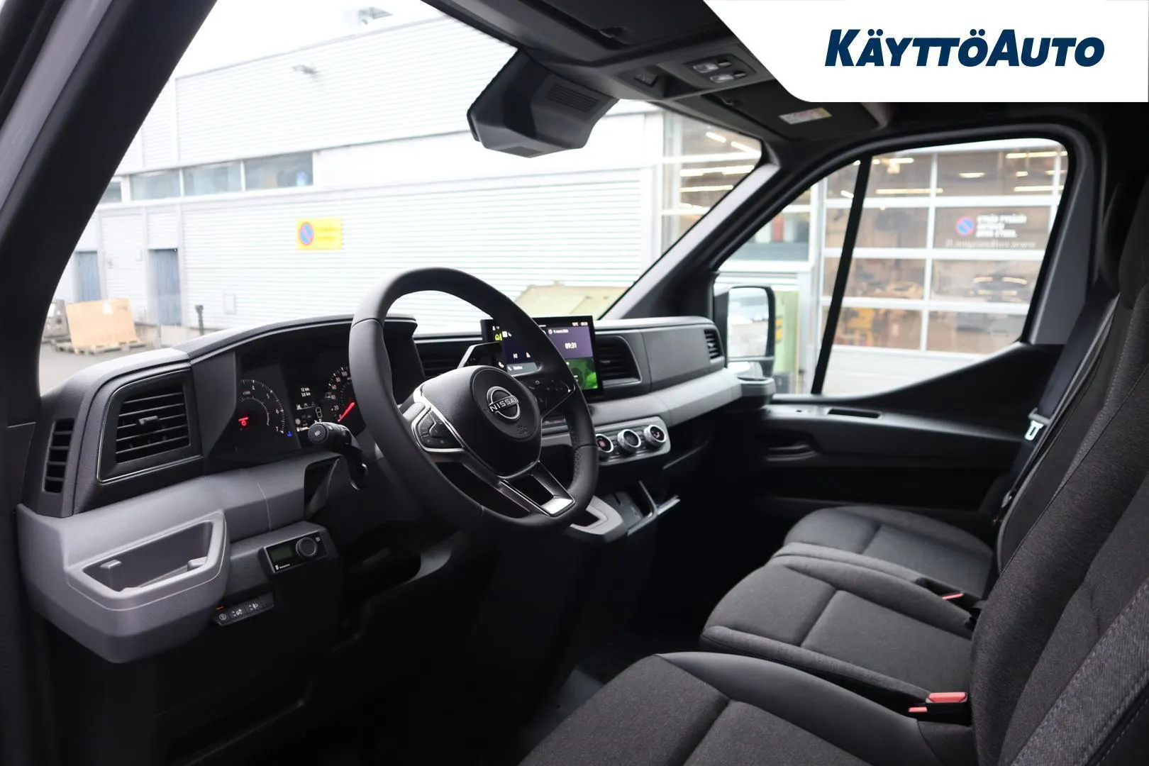 Nissan Interstar FSR-909 carousel image