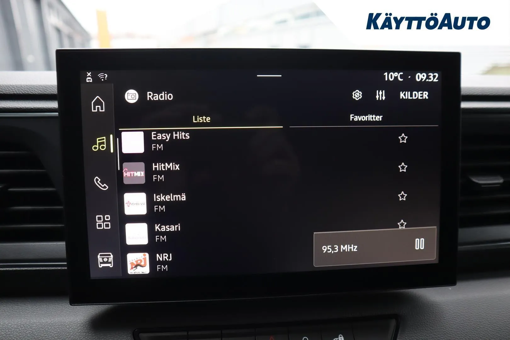 Nissan Interstar FSR-909 carousel image