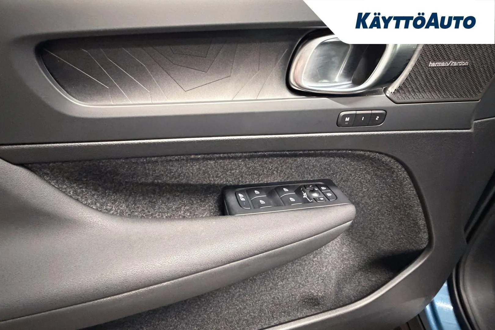 VOLVO EC40 NOH-268 carousel image