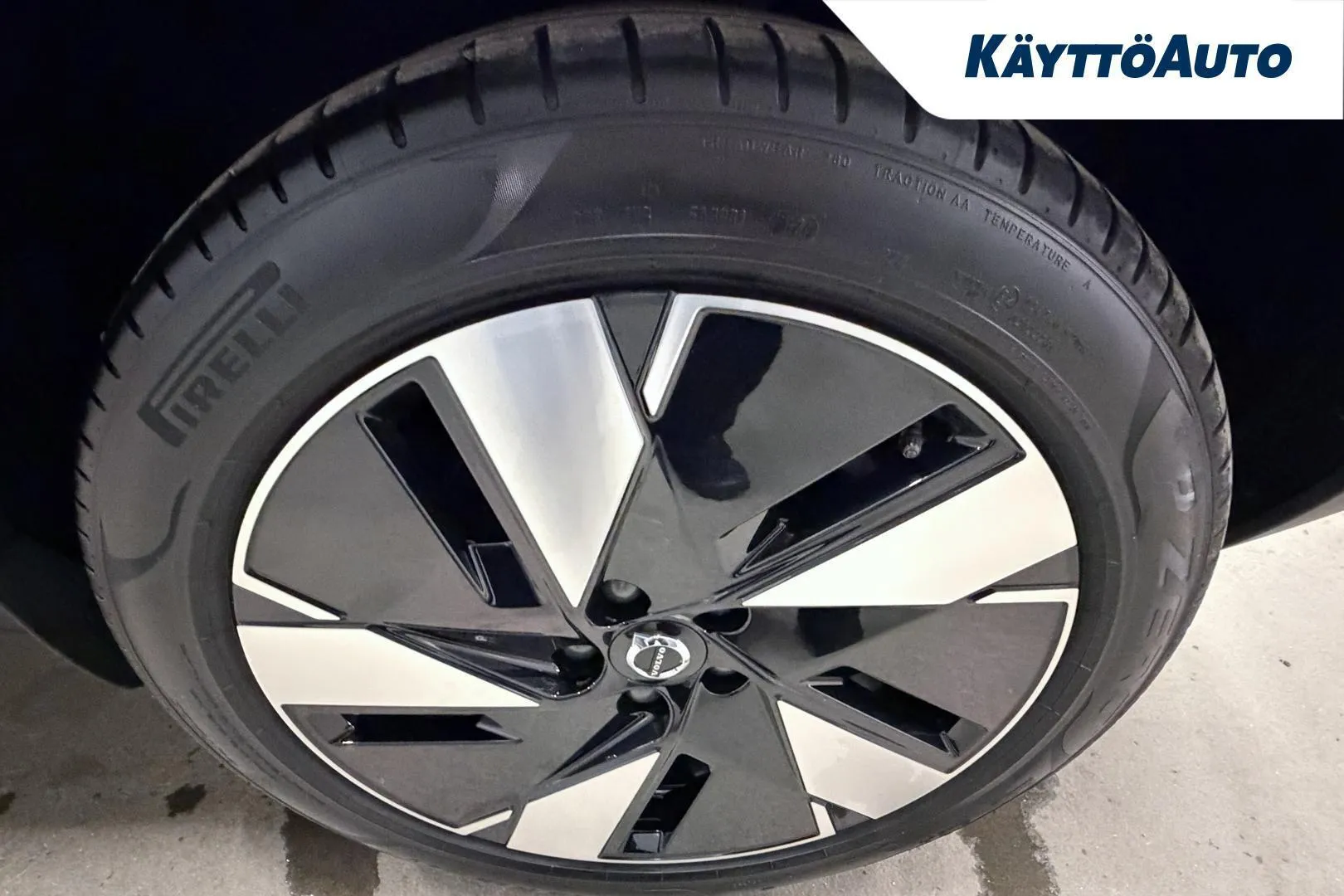 VOLVO EC40 NOH-268 carousel image