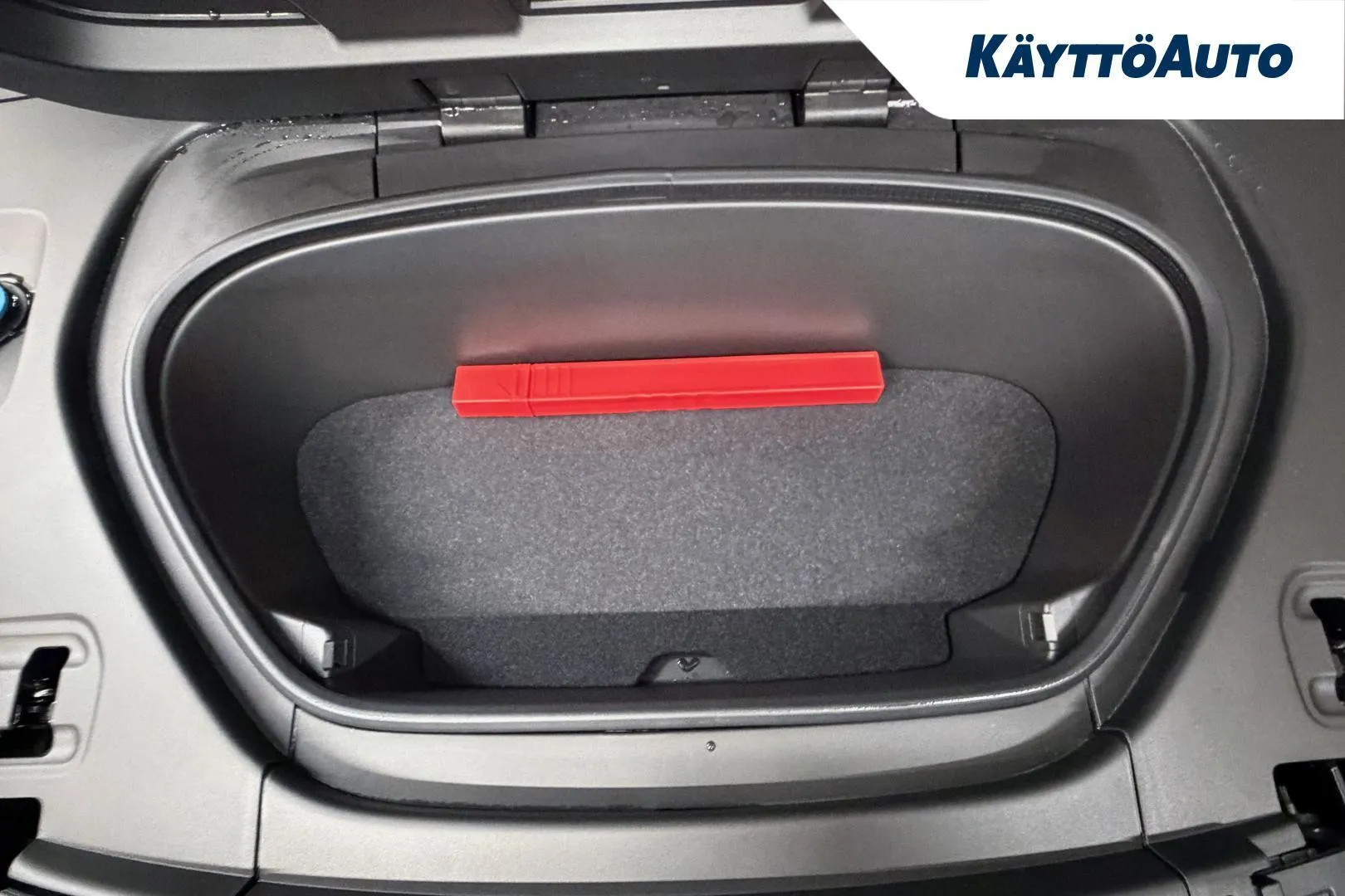 VOLVO EC40 NOH-268 carousel image