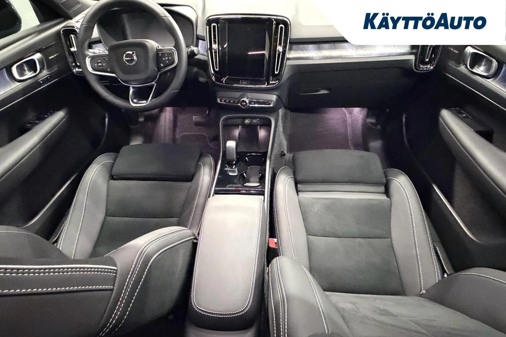 VOLVO EC40 NOH-268 carousel image