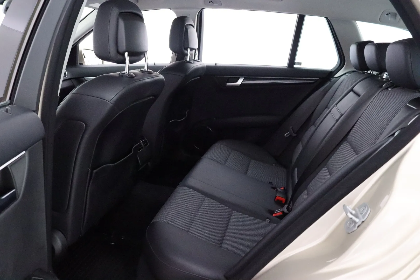 Mercedes-Benz C BXA-590 carousel image