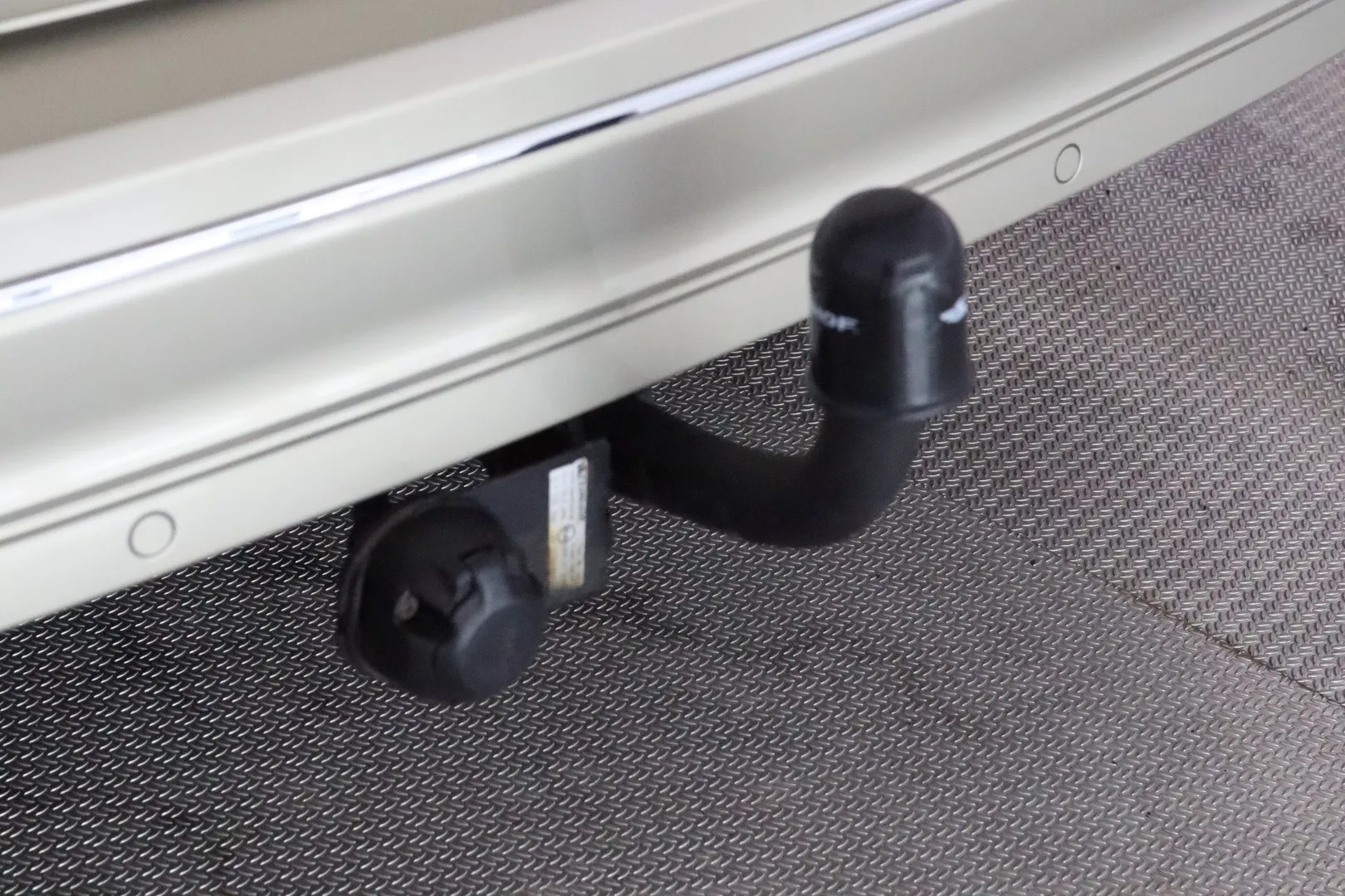 Mercedes-Benz C BXA-590 carousel image