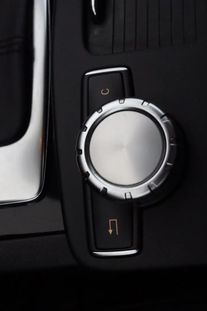 Mercedes-Benz C BXA-590 carousel image