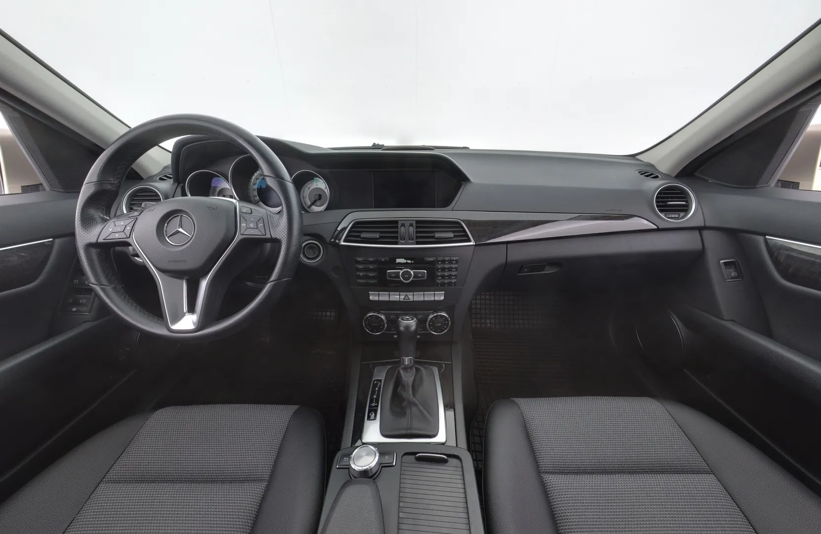 Mercedes-Benz C BXA-590 carousel image