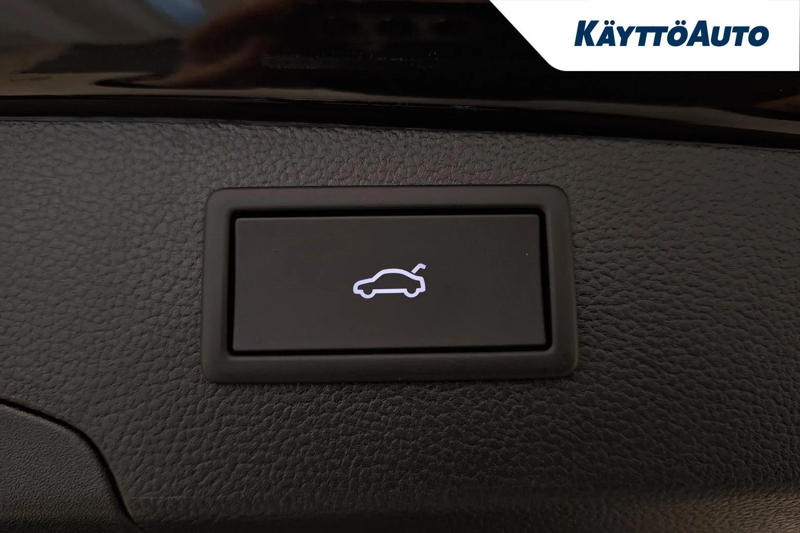 Skoda Superb ZPZ-989 carousel image