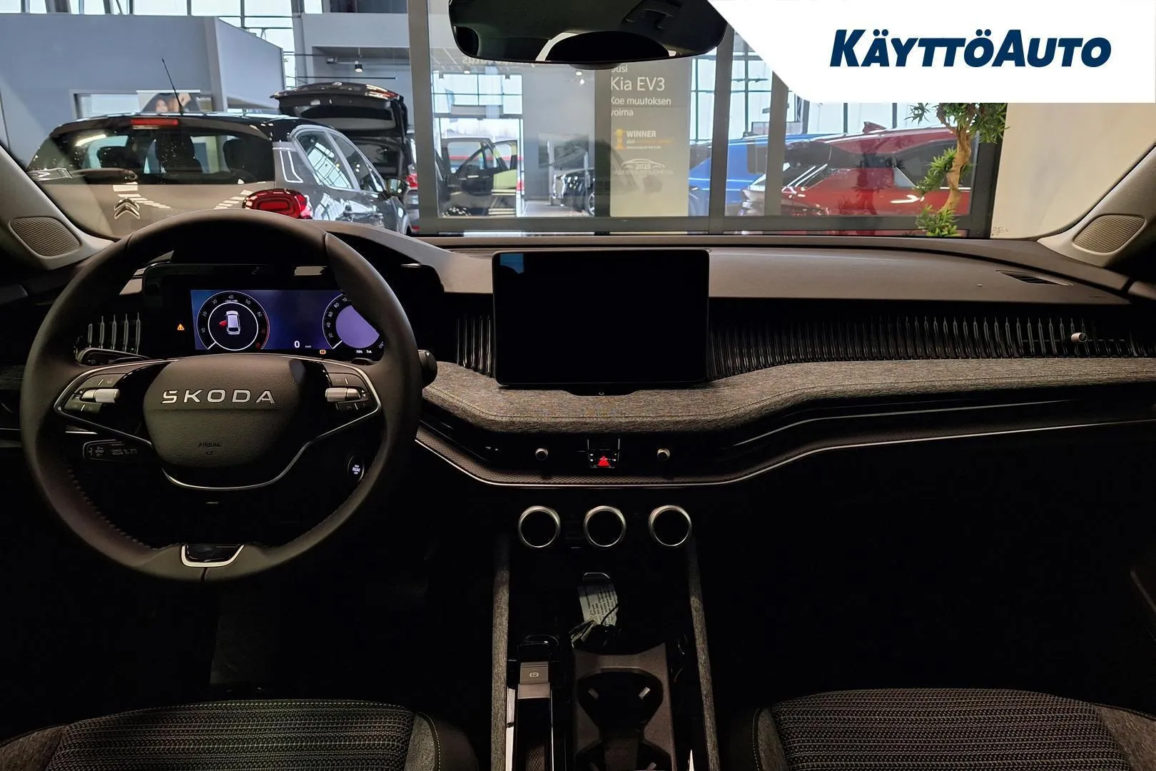 Skoda Superb ZPZ-989 carousel image