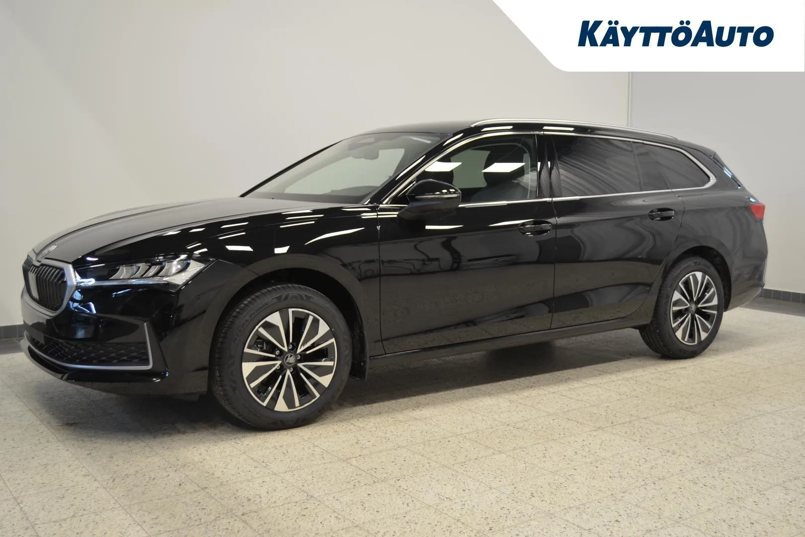 Skoda Superb ZPZ-989 carousel image