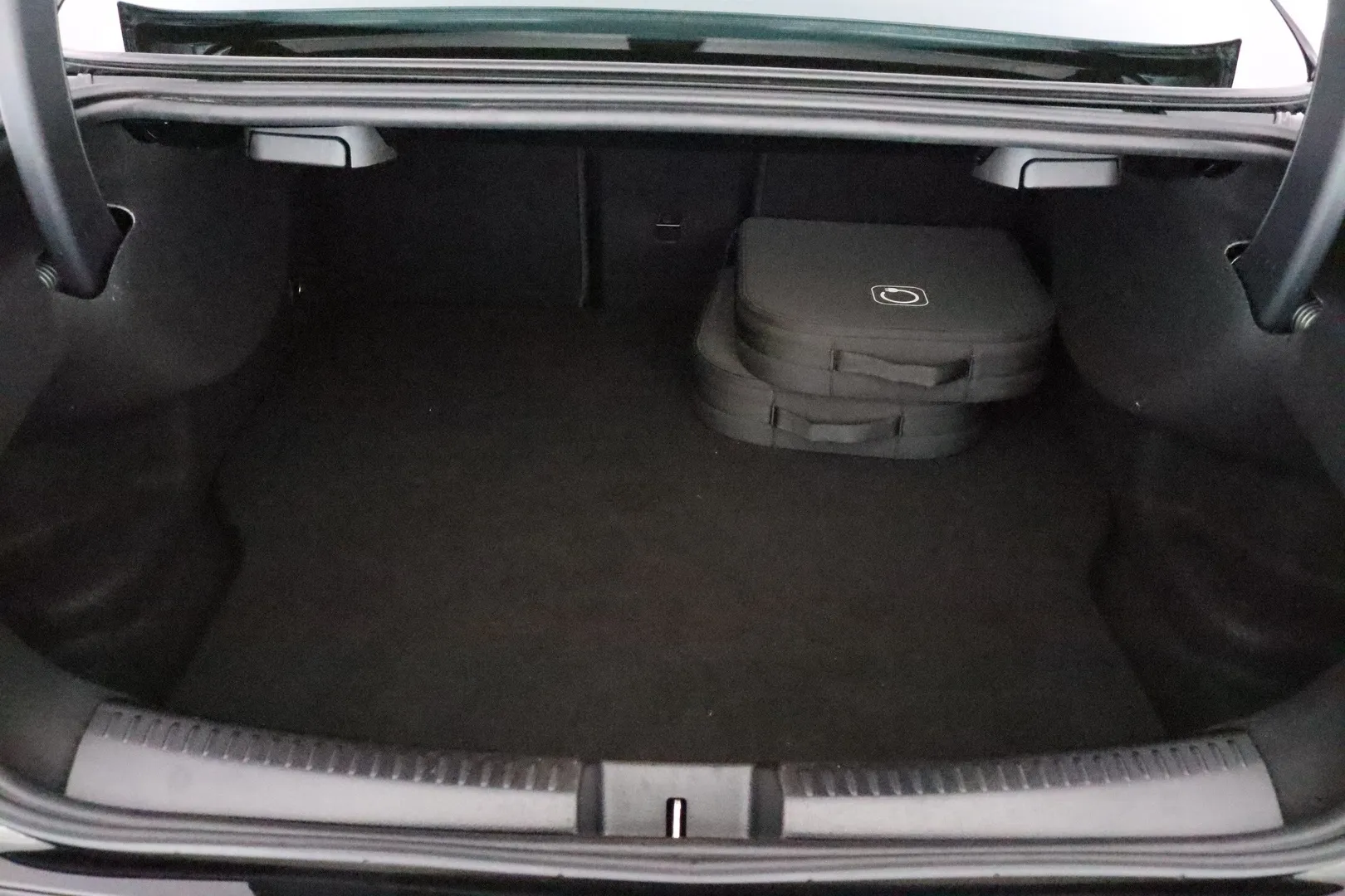 Mercedes-Benz CLA LSO-758 carousel image