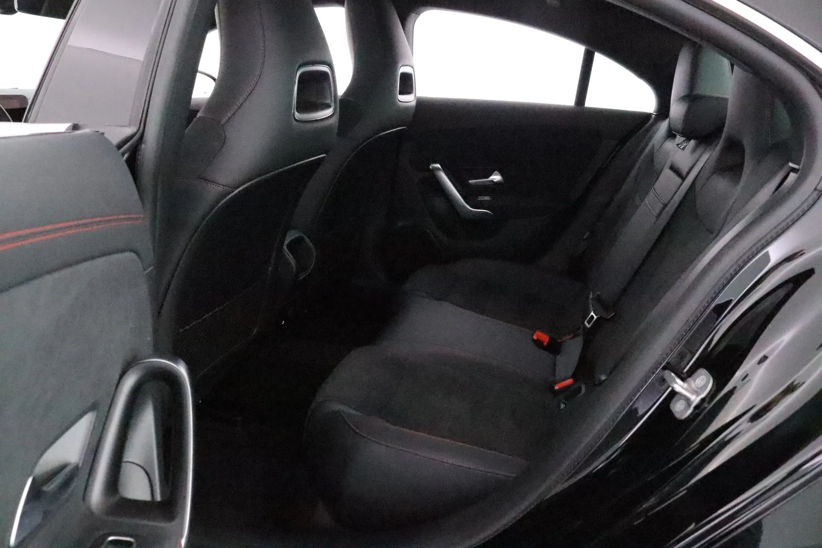 Mercedes-Benz CLA LSO-758 carousel image