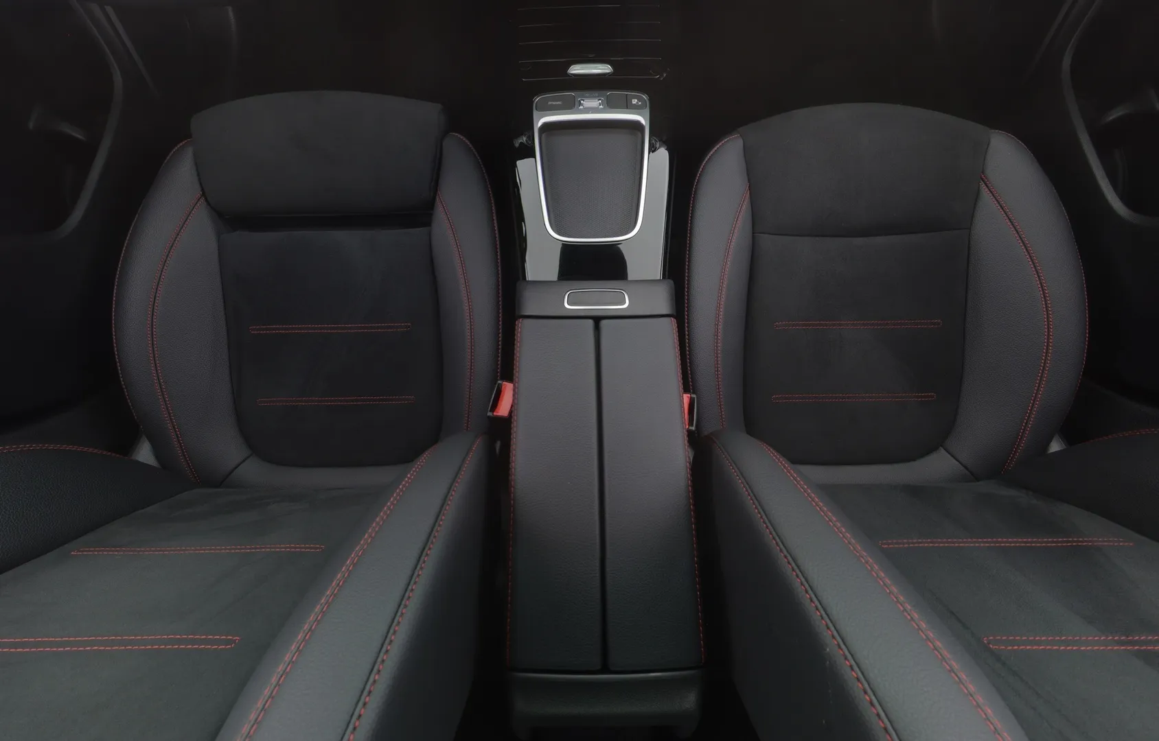 Mercedes-Benz CLA LSO-758 carousel image