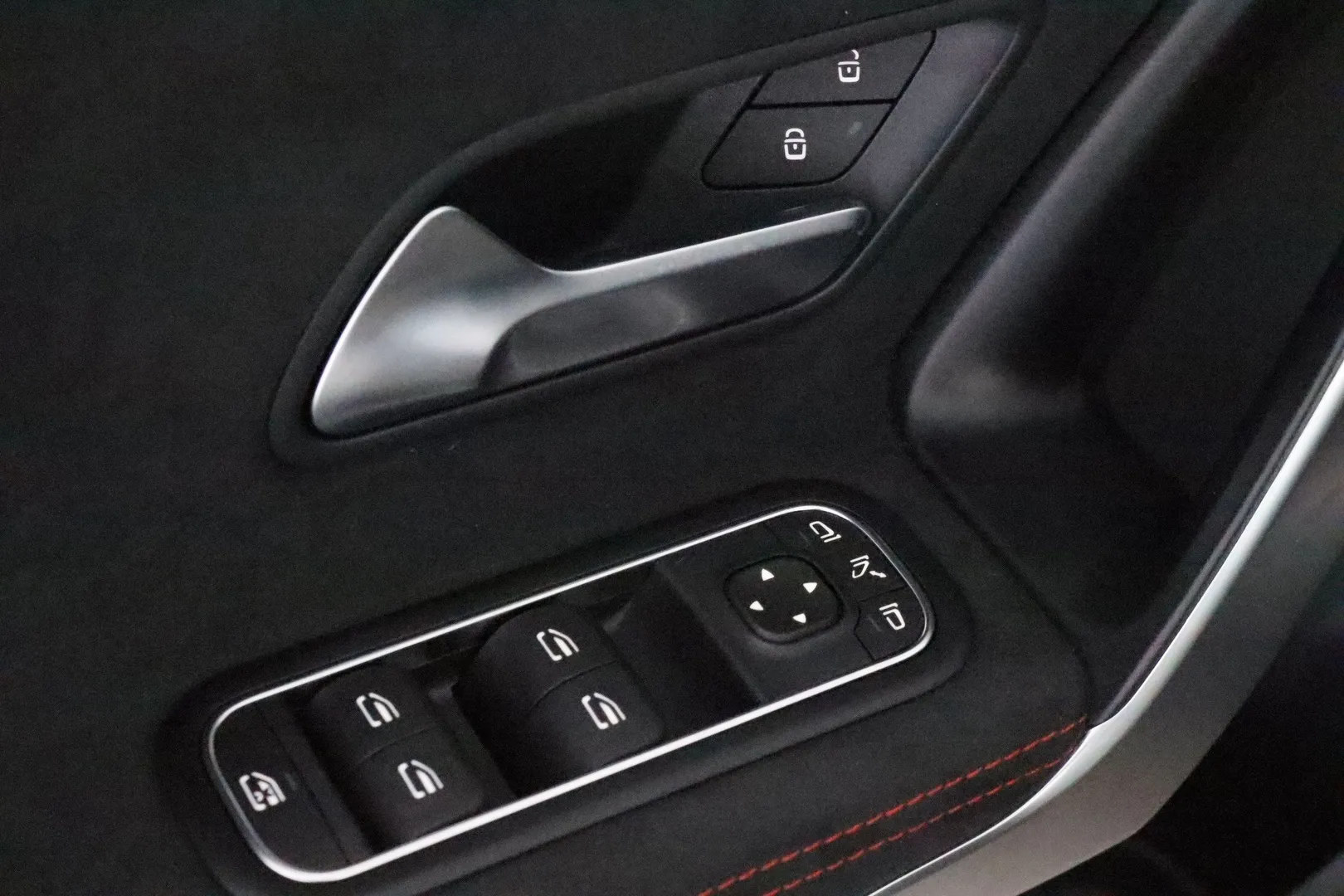 Mercedes-Benz CLA LSO-758 carousel image