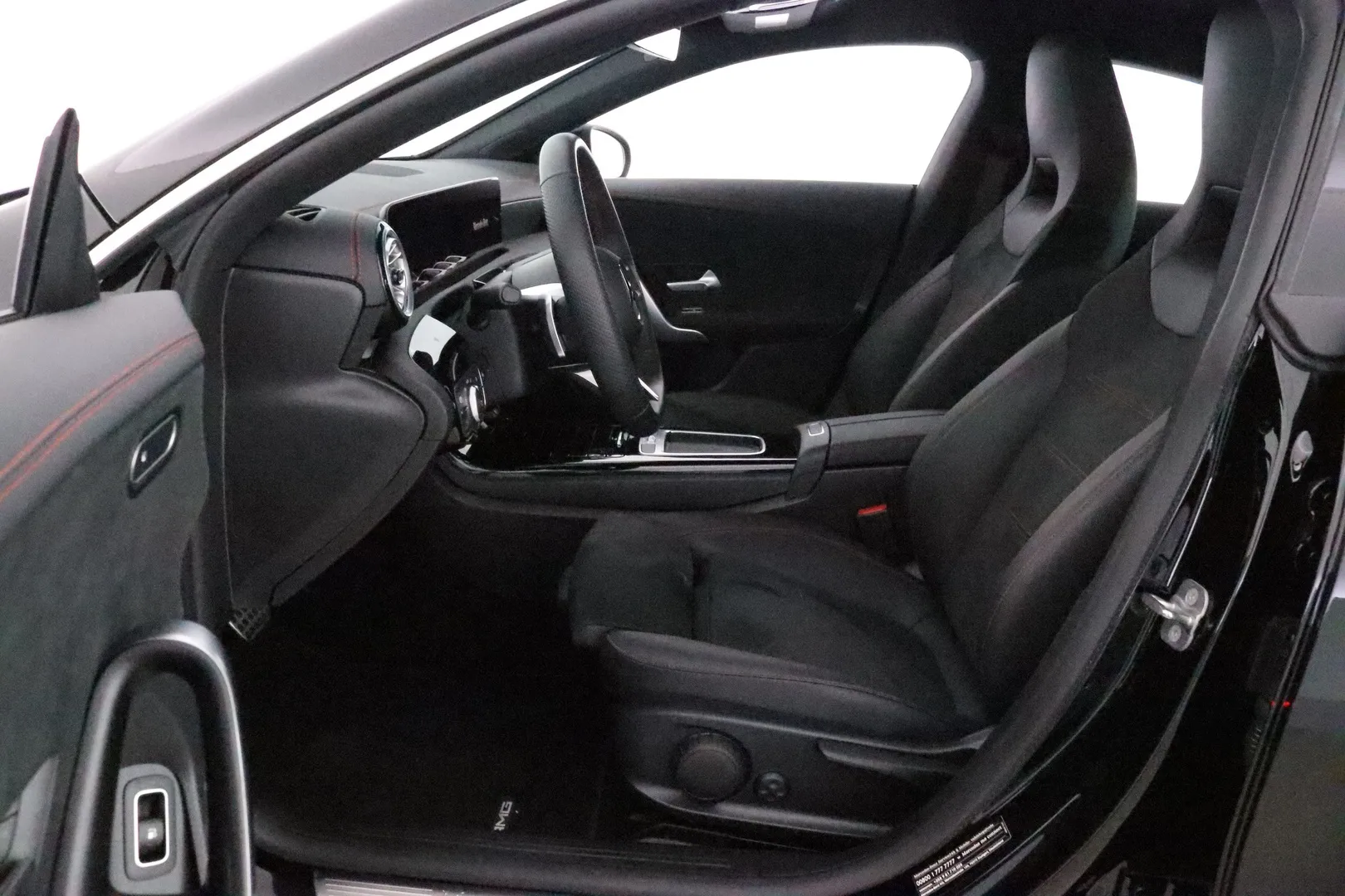 Mercedes-Benz CLA LSO-758 carousel image