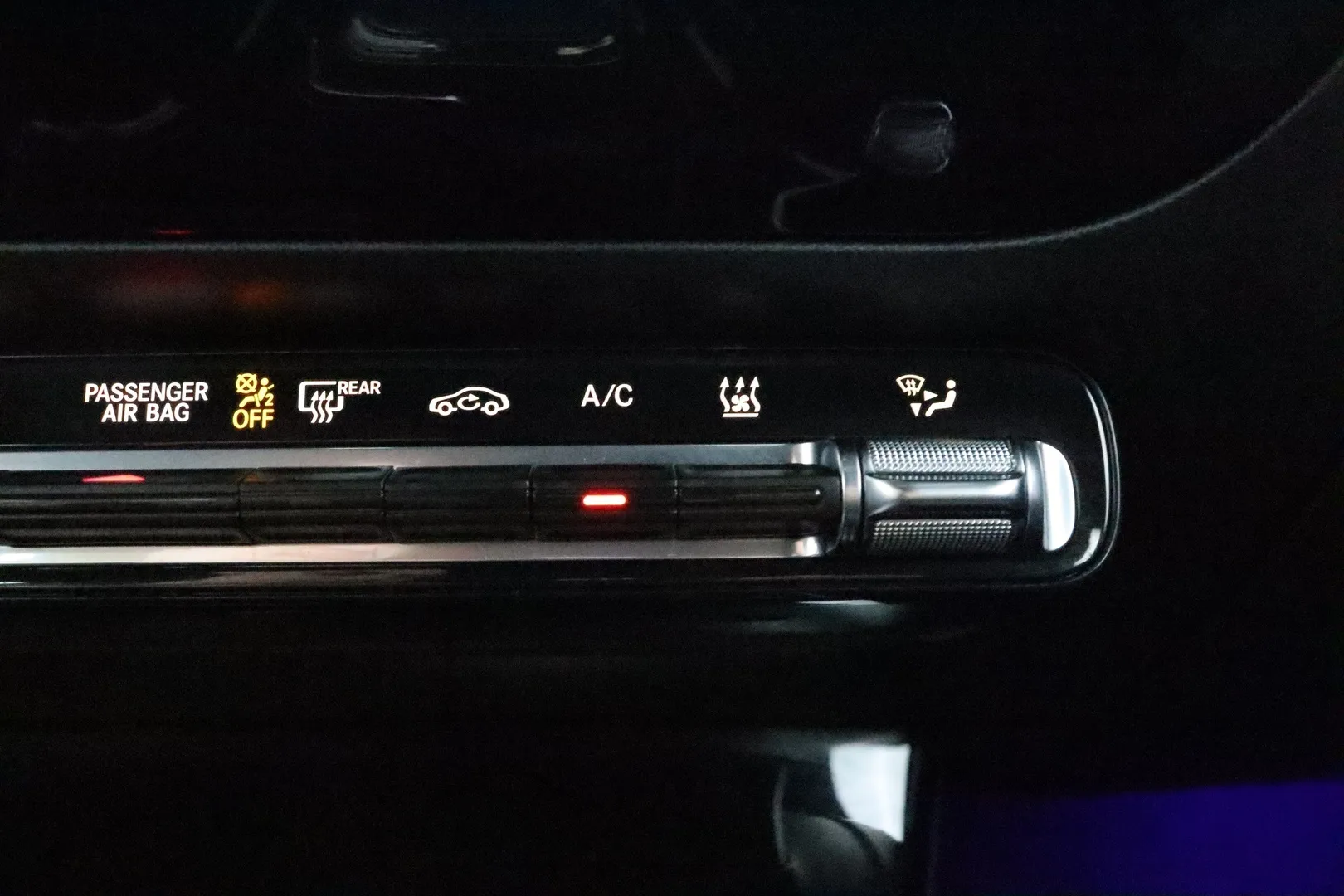 Mercedes-Benz CLA LSO-758 carousel image