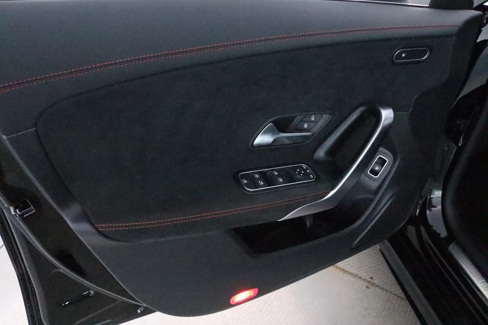 Mercedes-Benz CLA LSO-758 carousel image