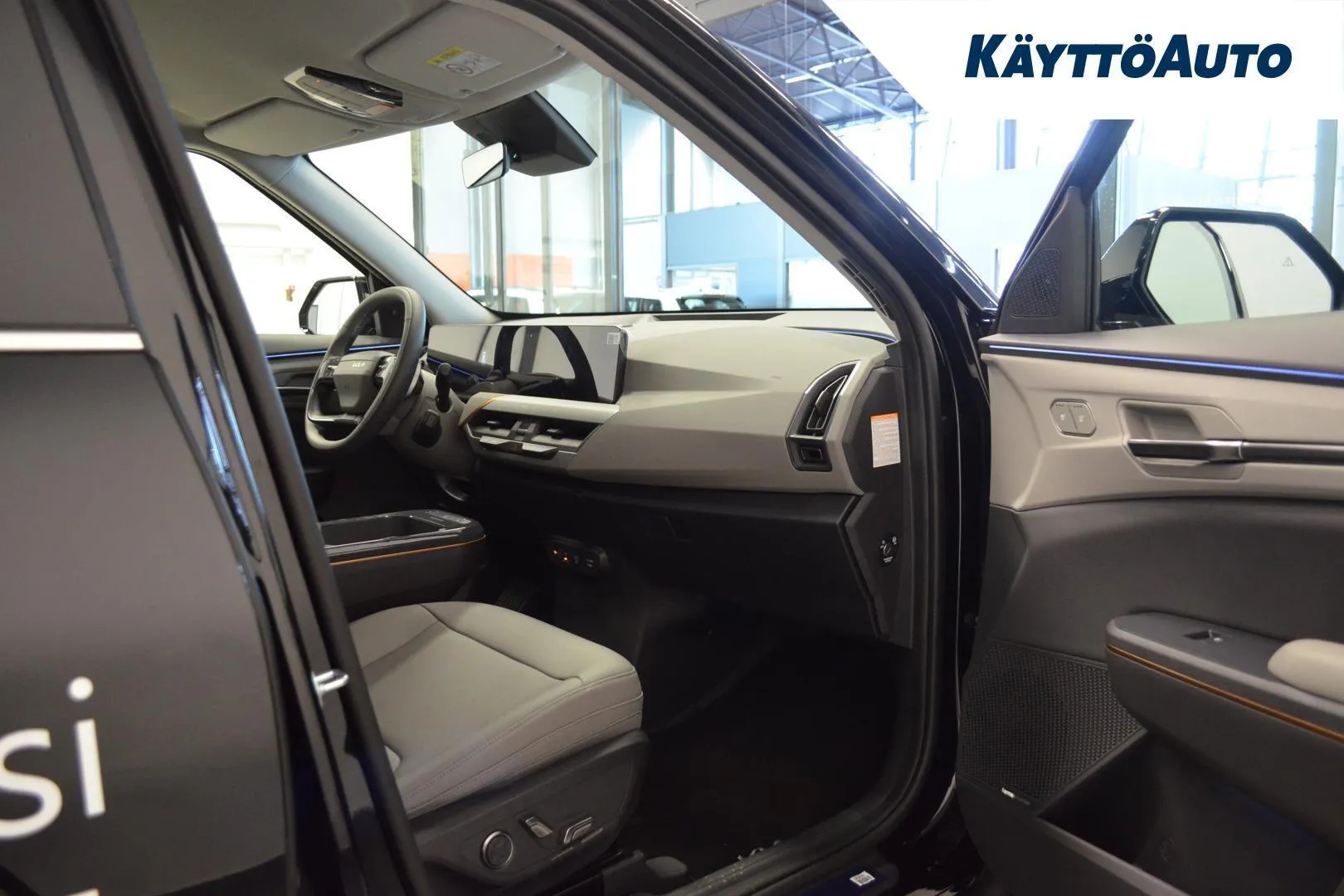 Kia EV5 XTS-680 carousel image