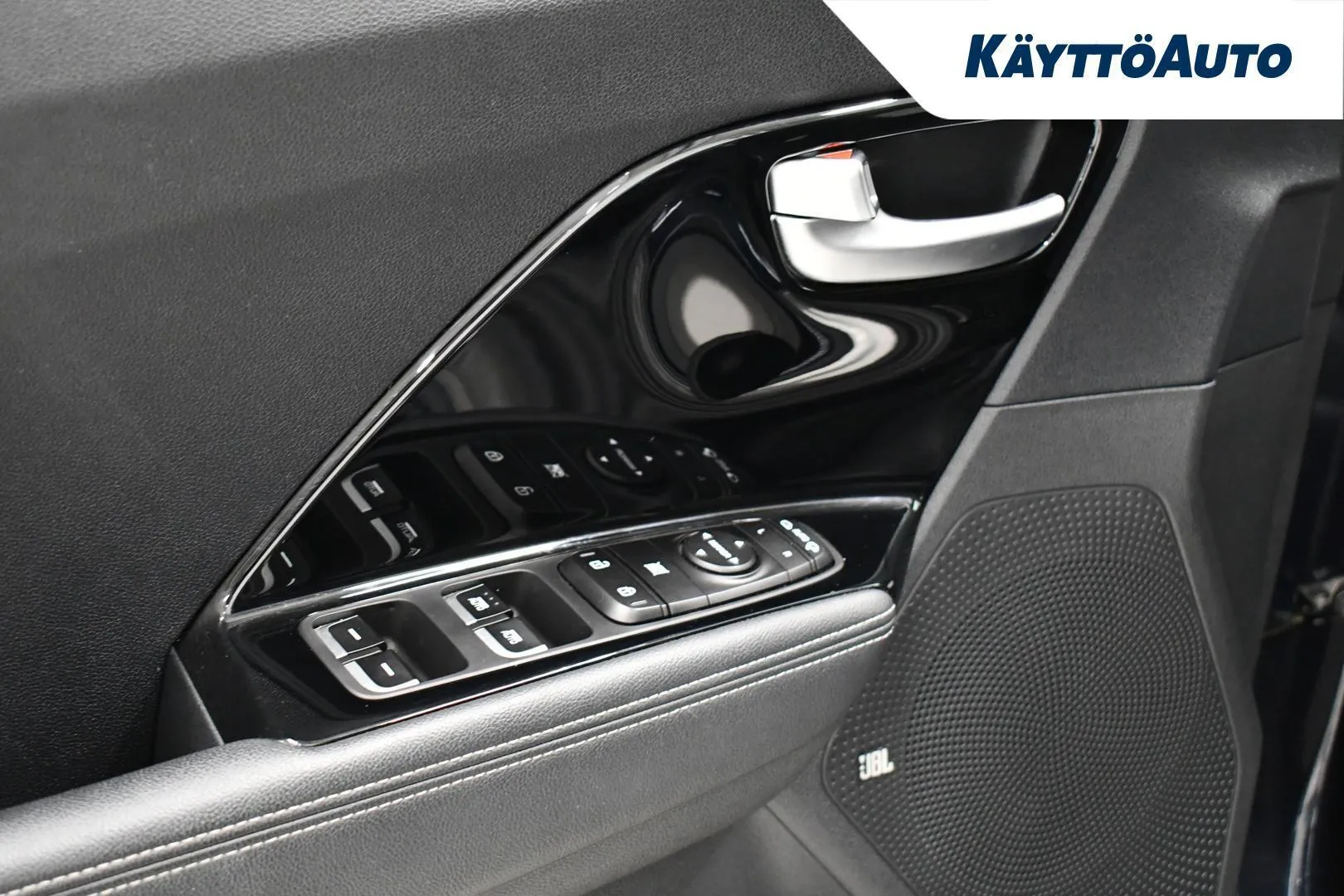 Kia NIRO MZK-278 carousel image