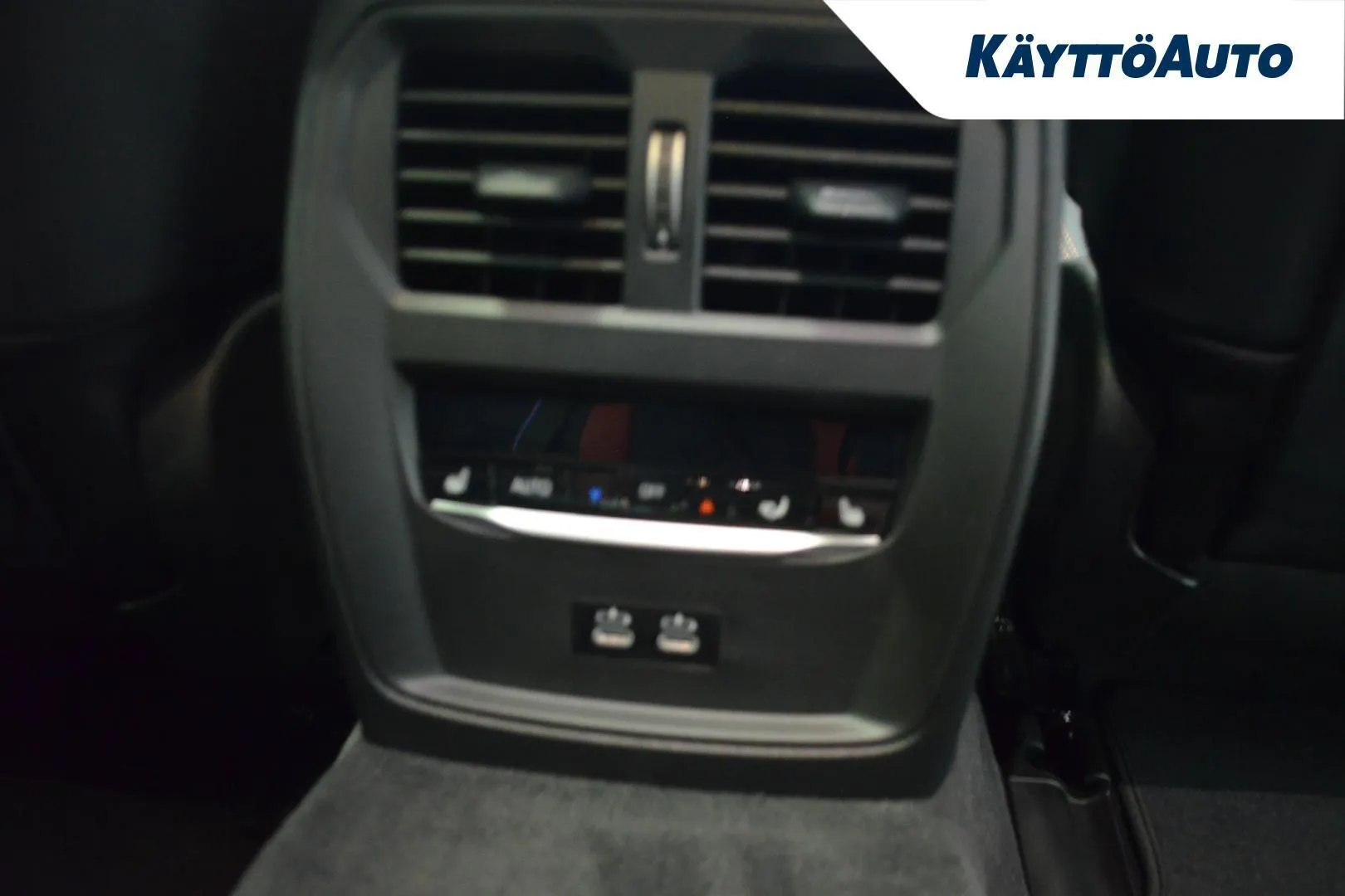 BMW I4 M60 YMJ-369 carousel image