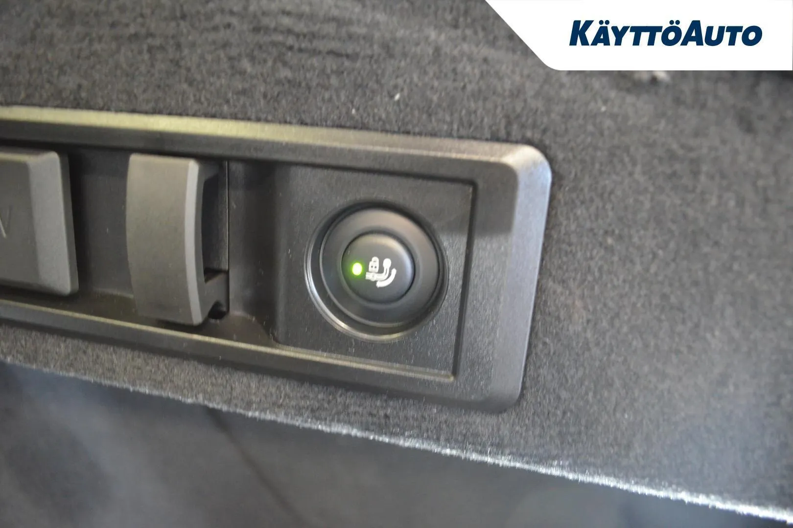 BMW I4 M60 YMJ-369 carousel image