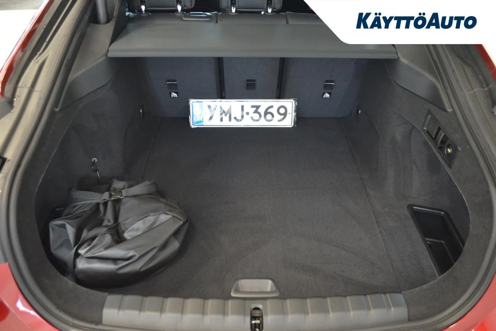 BMW I4 M60 YMJ-369 carousel image