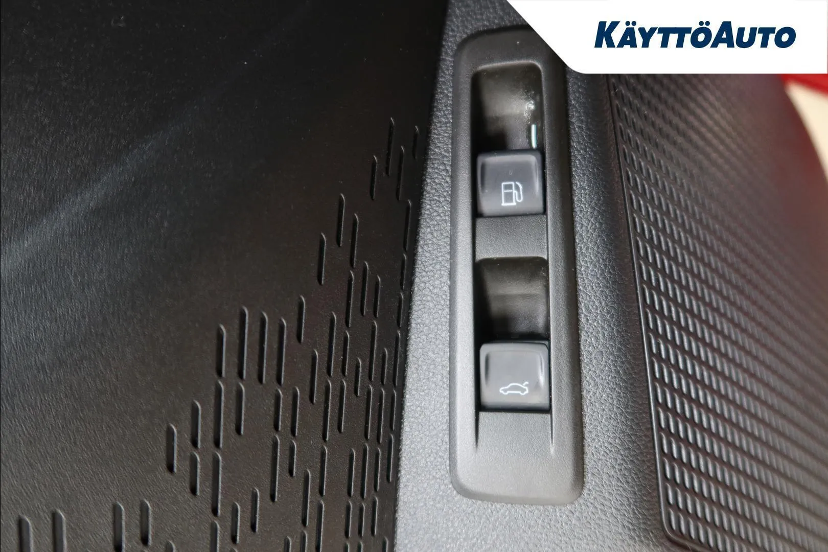 Skoda Octavia KVR-379 carousel image