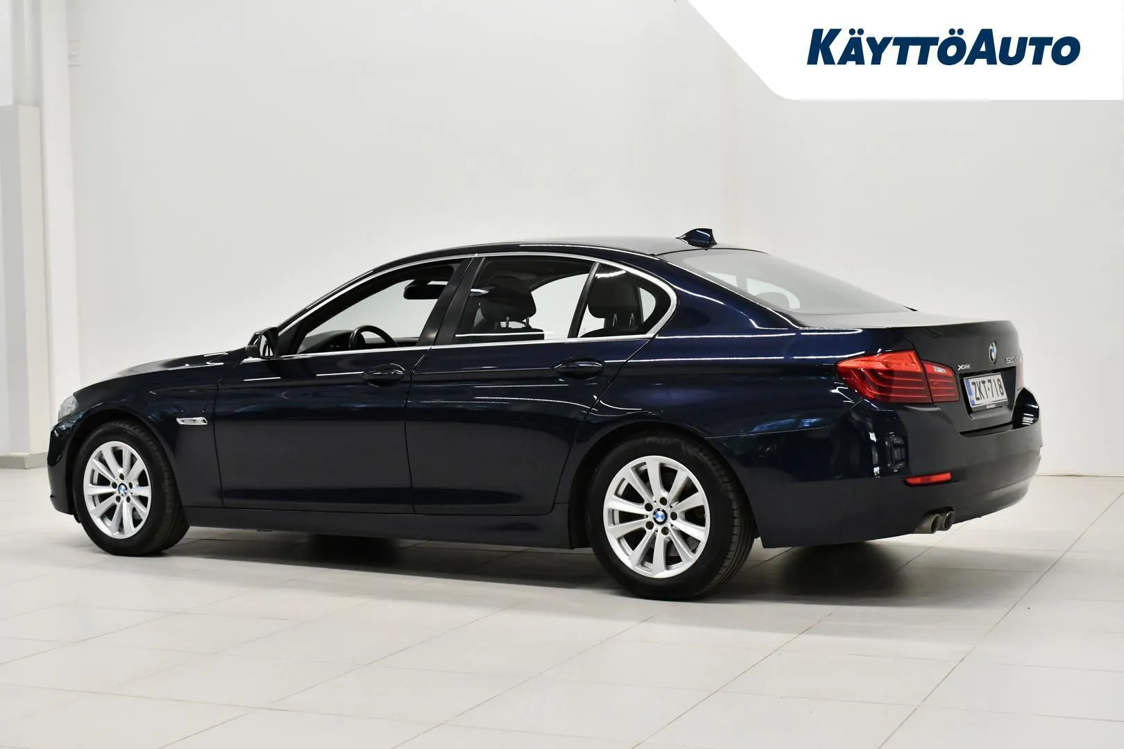 BMW 520 ZKT-718 carousel image