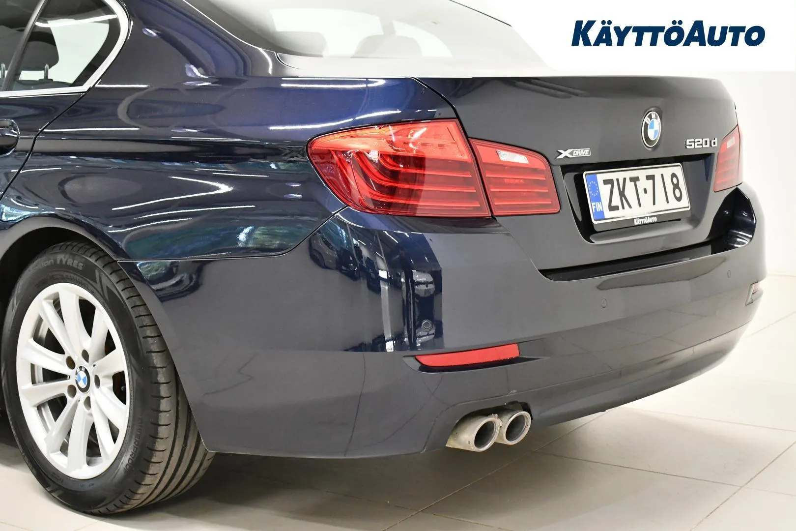 BMW 520 ZKT-718 carousel image