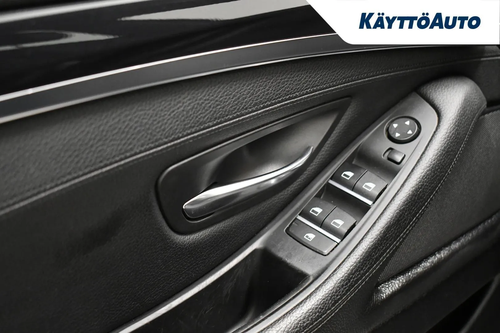 BMW 520 ZKT-718 carousel image