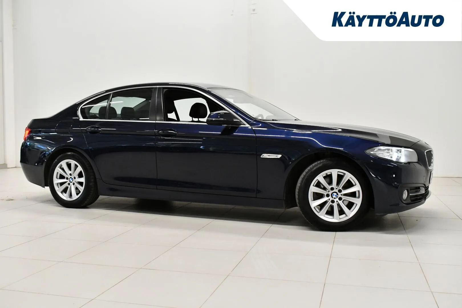 BMW 520 ZKT-718 carousel image