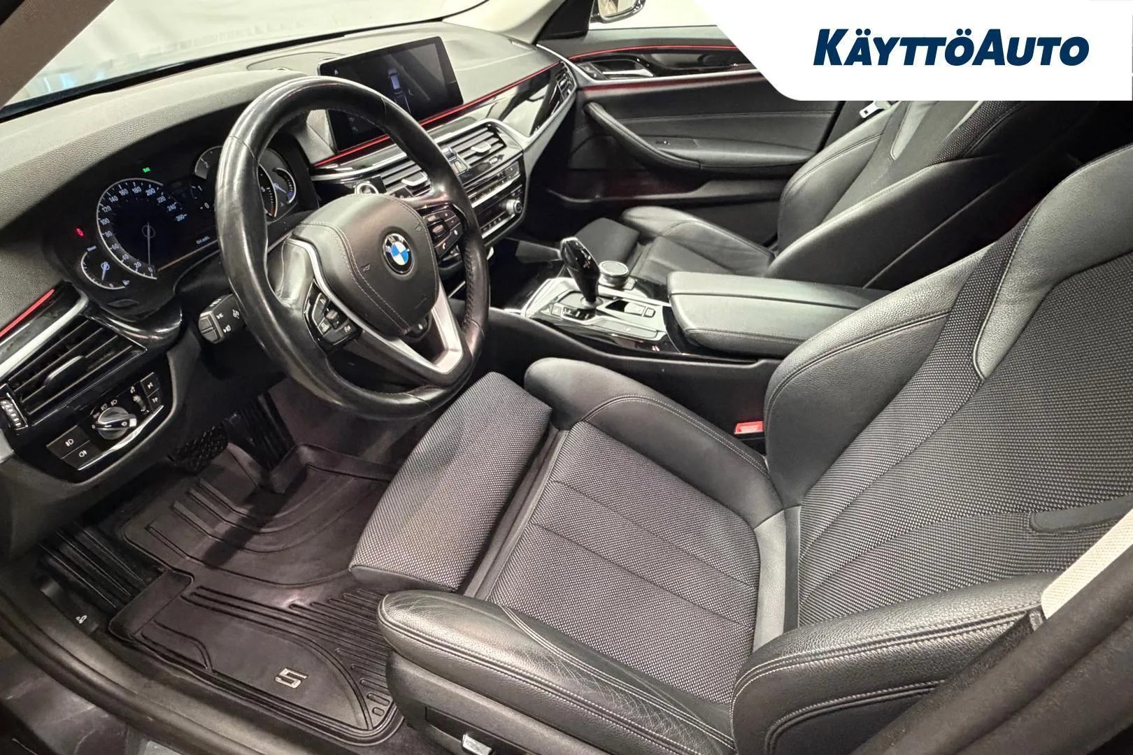 BMW 520 FOU-767 carousel image