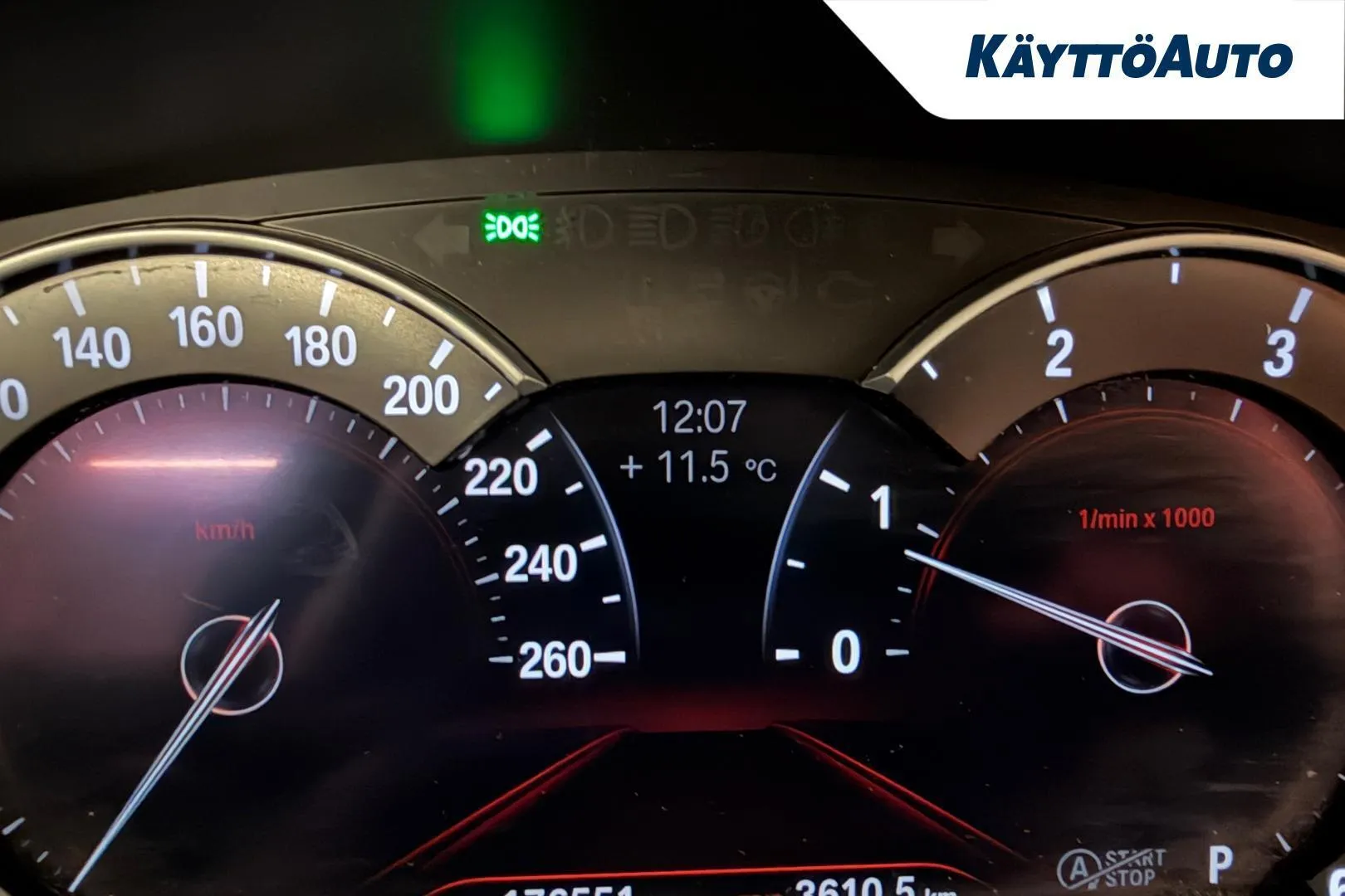 BMW 520 FOU-767 carousel image