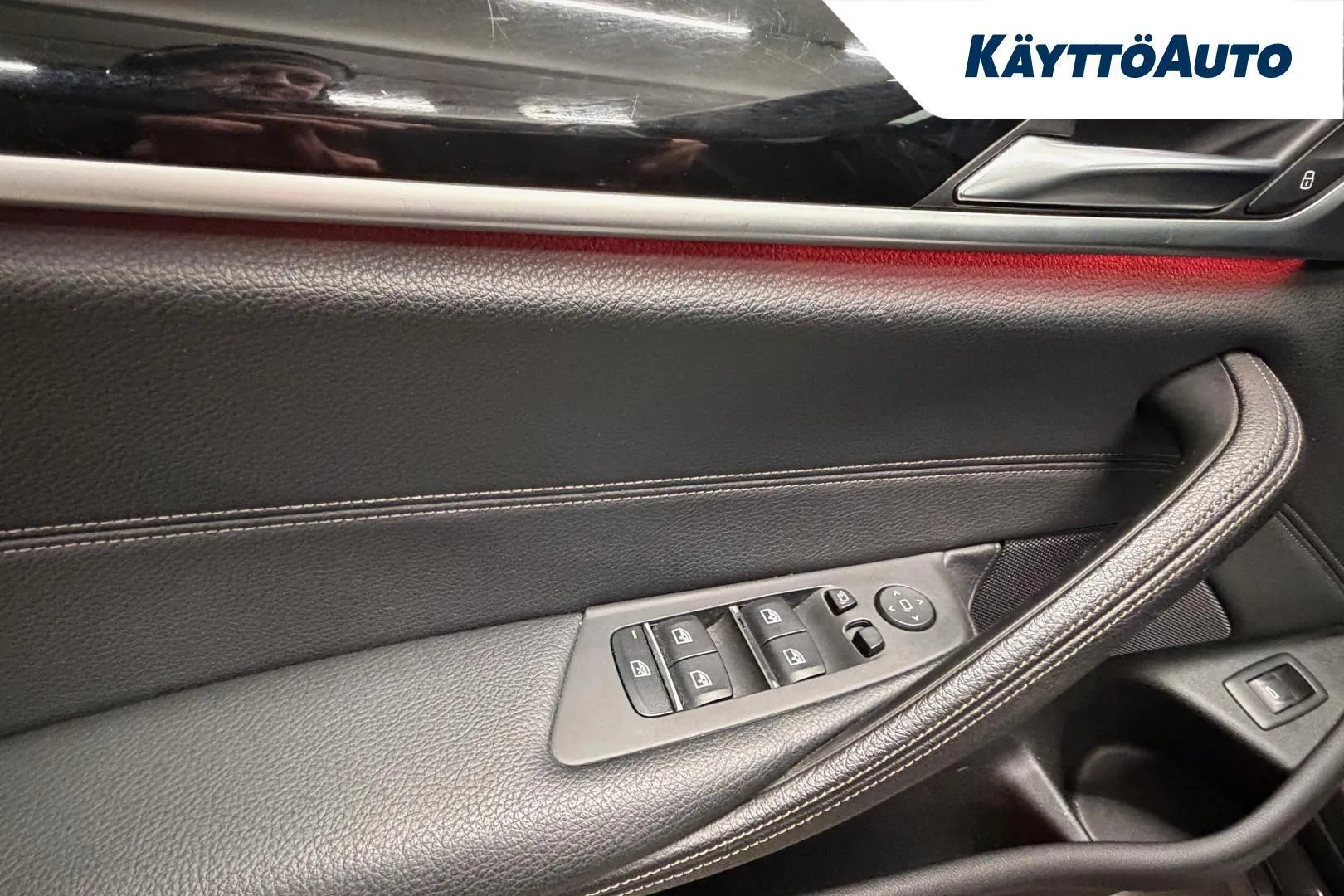 BMW 520 FOU-767 carousel image