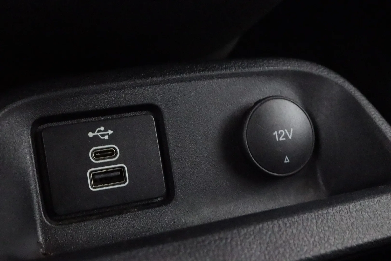 Ford Transit Connect FSN-421 carousel image