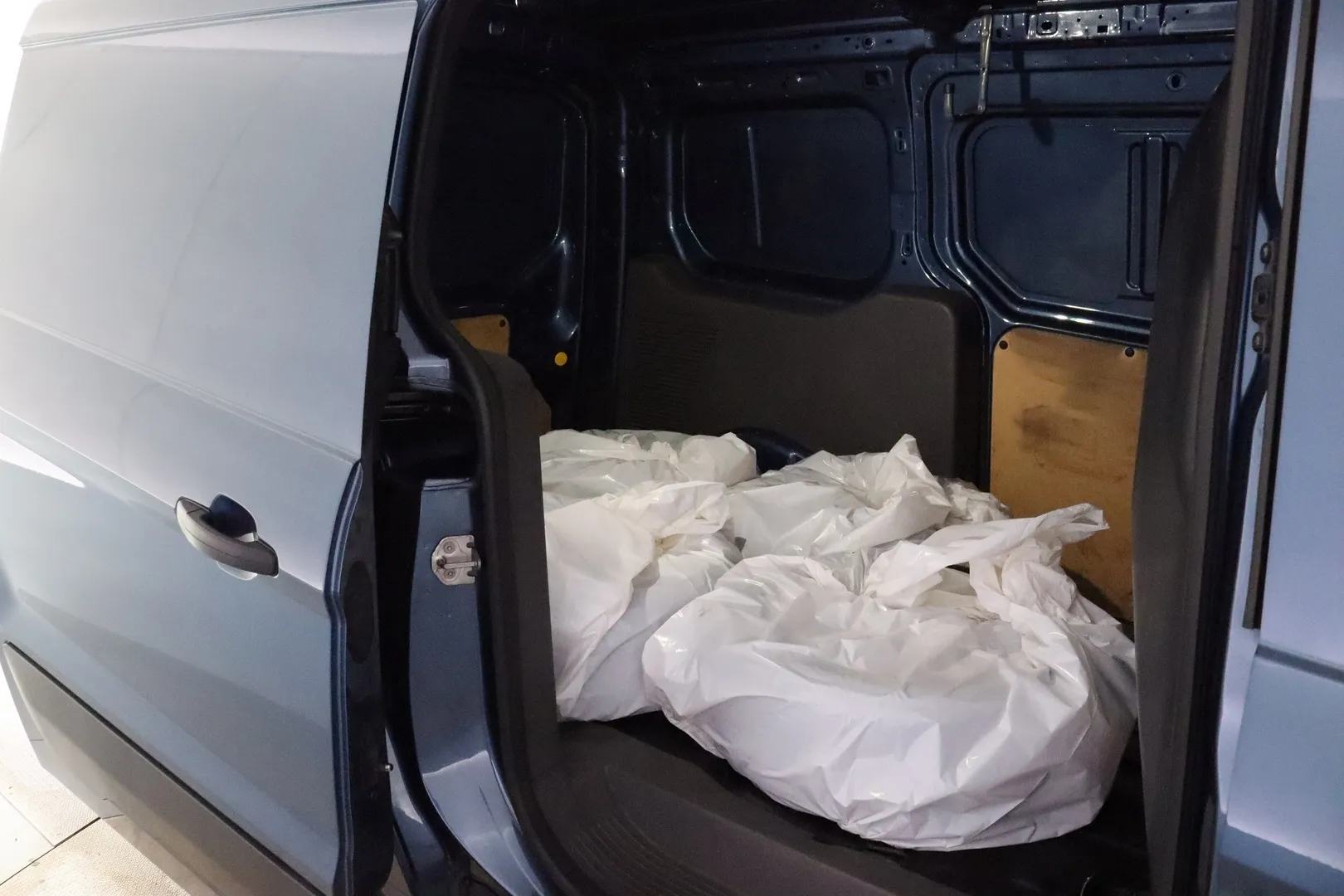 Ford Transit Connect FSN-421 carousel image
