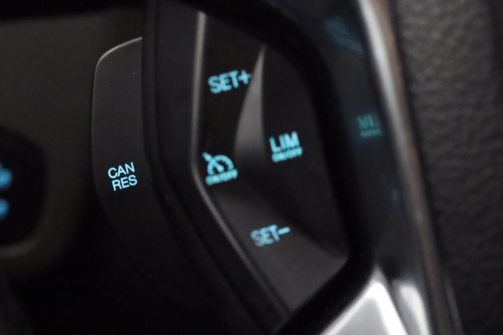 Ford Transit Connect FSN-421 carousel image