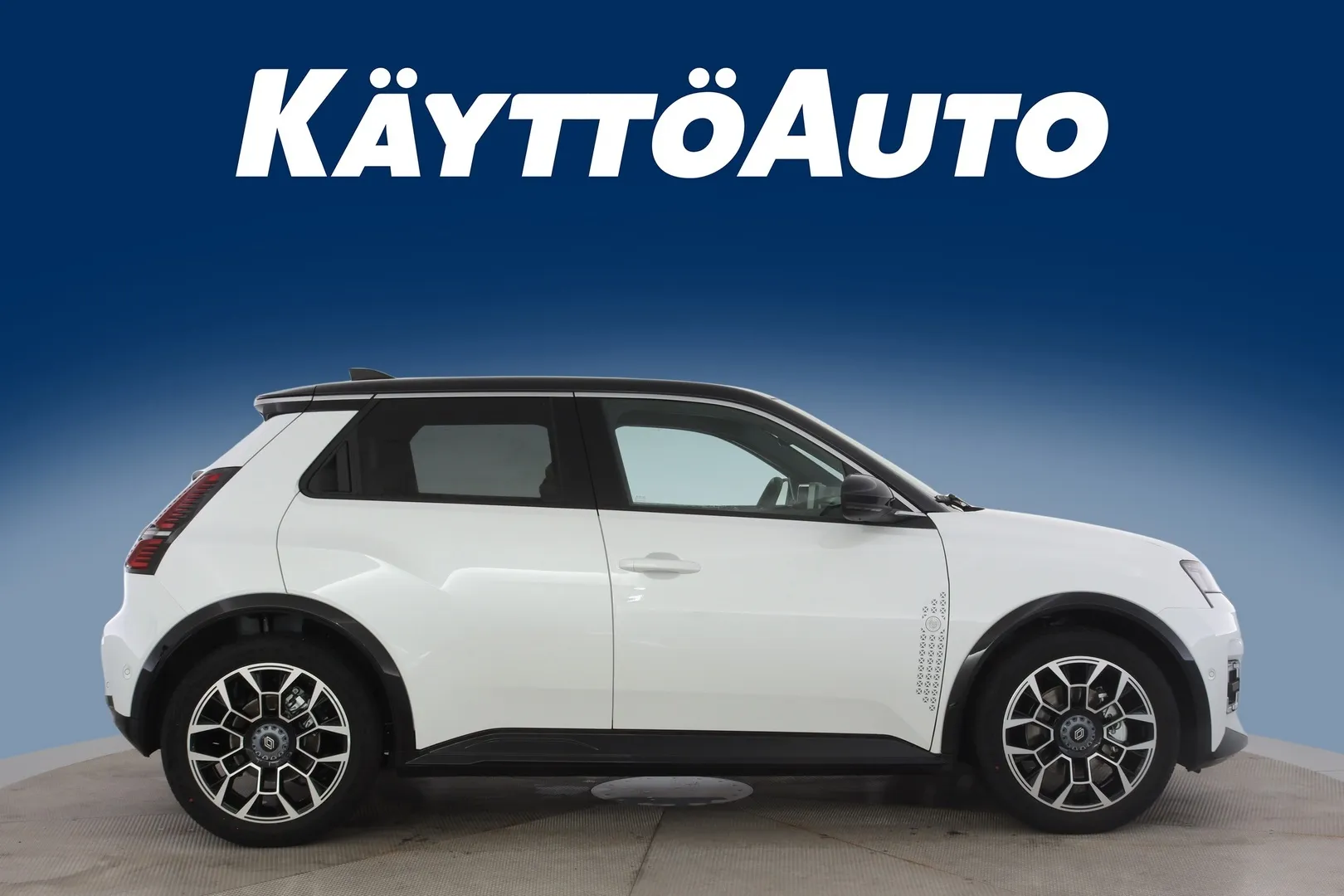 Renault 5 XTT-525 carousel image