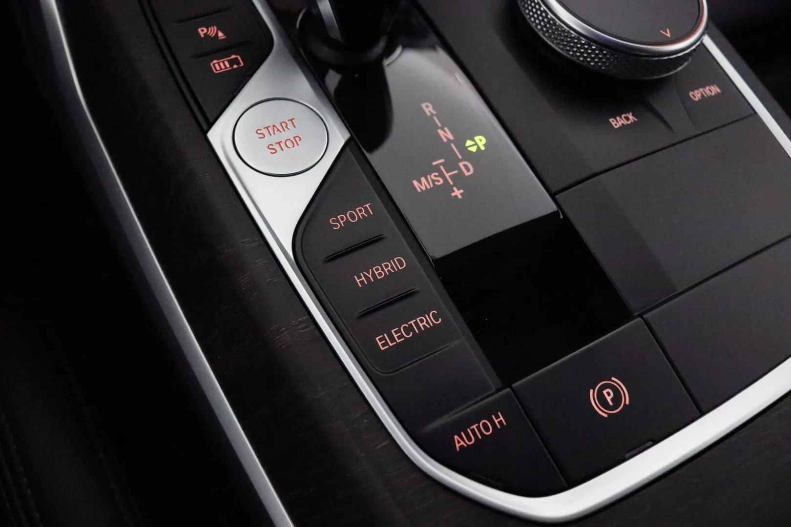 BMW 330 NMZ-600 carousel image