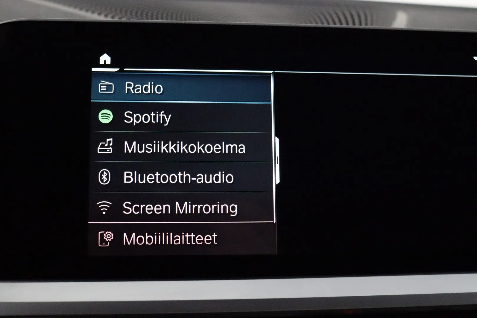 BMW 330 NMZ-600 carousel image