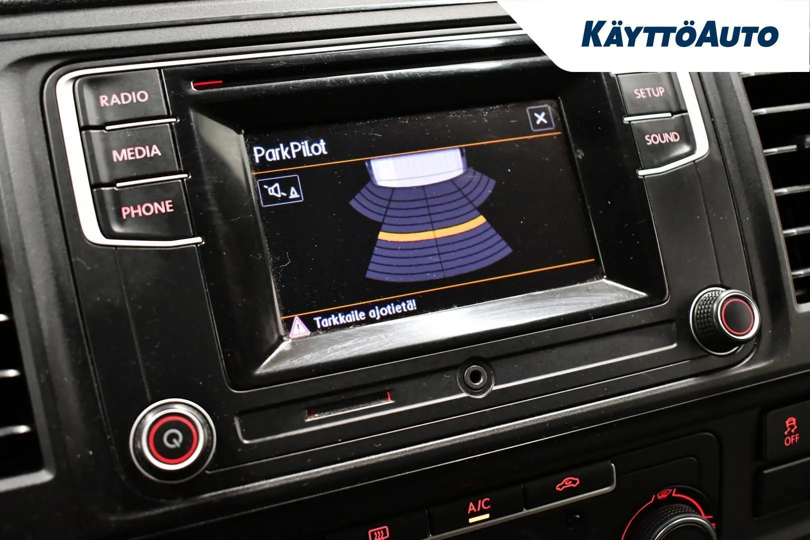 Volkswagen Transporter YLE-110 carousel image