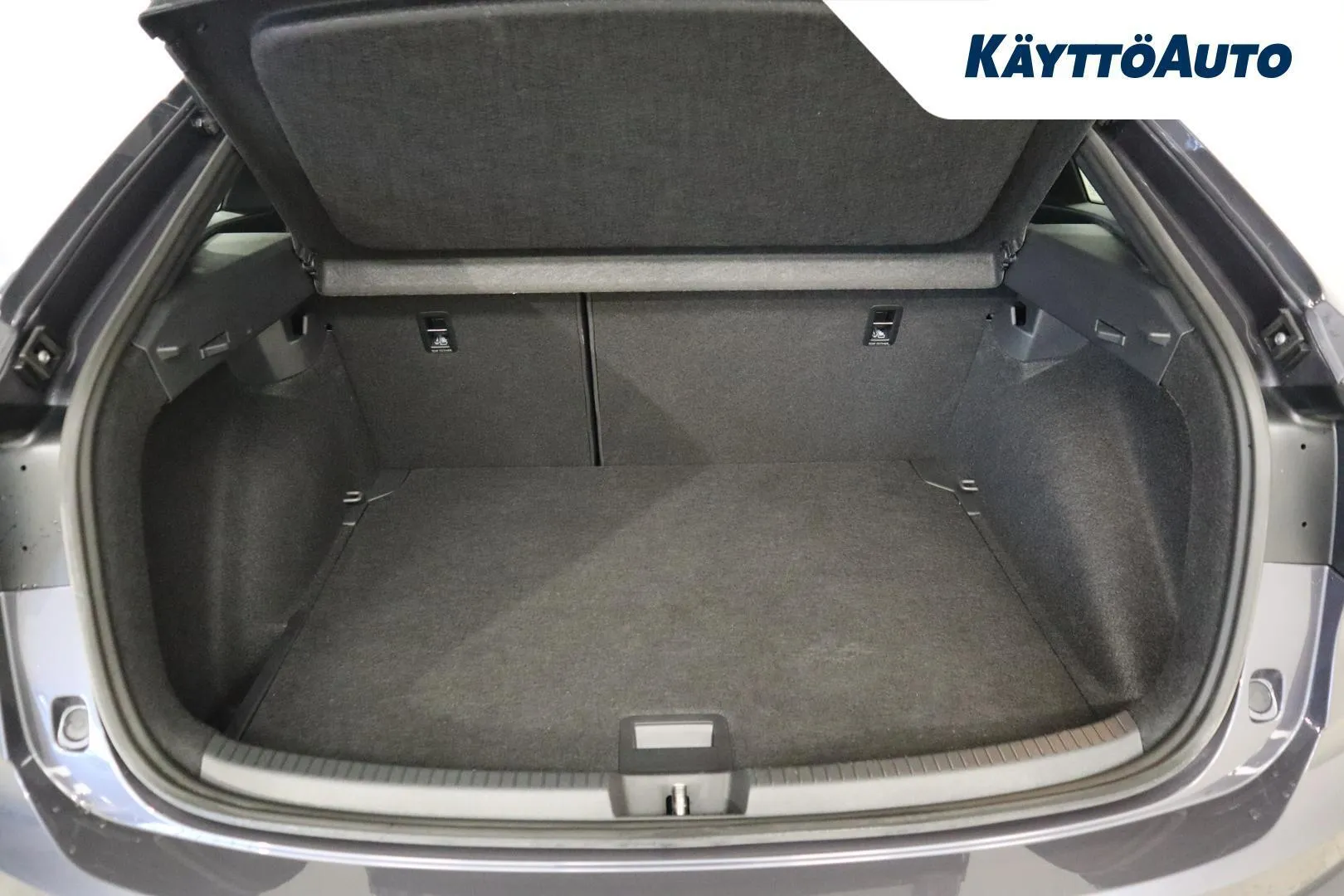 Volkswagen Taigo EVL-570 carousel image