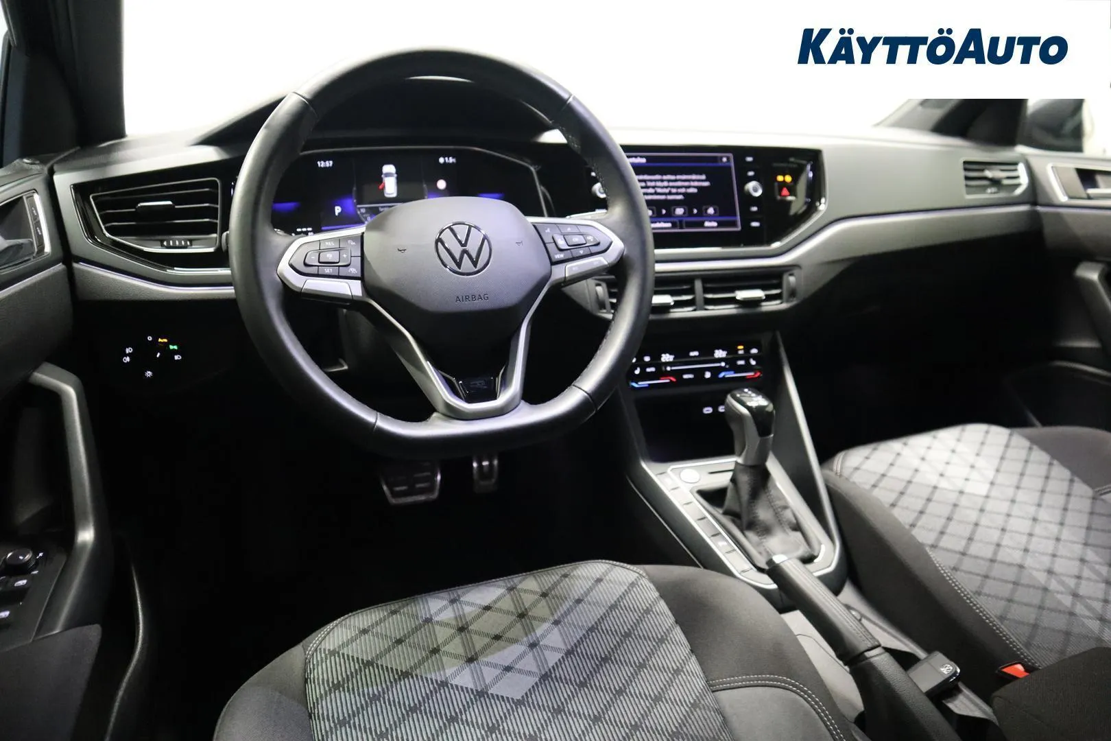 Volkswagen Taigo EVL-570 carousel image