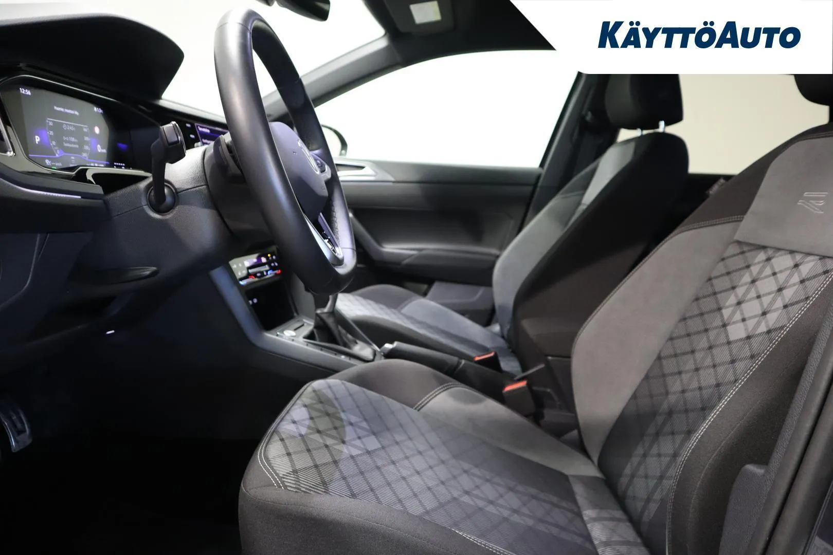 Volkswagen Taigo EVL-570 carousel image