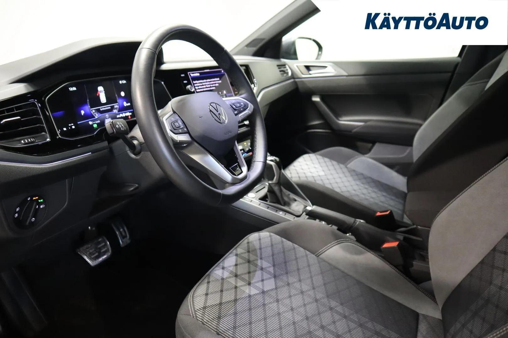 Volkswagen Taigo EVL-570 carousel image