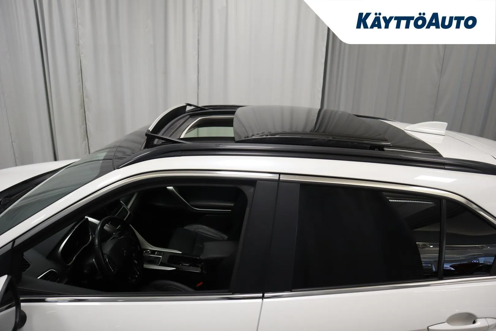 Mitsubishi Eclipse Cross OXS-963 carousel image