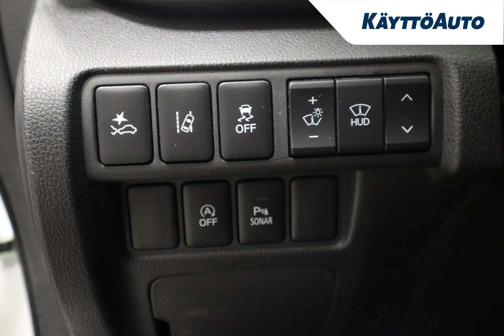 Mitsubishi Eclipse Cross OXS-963 carousel image