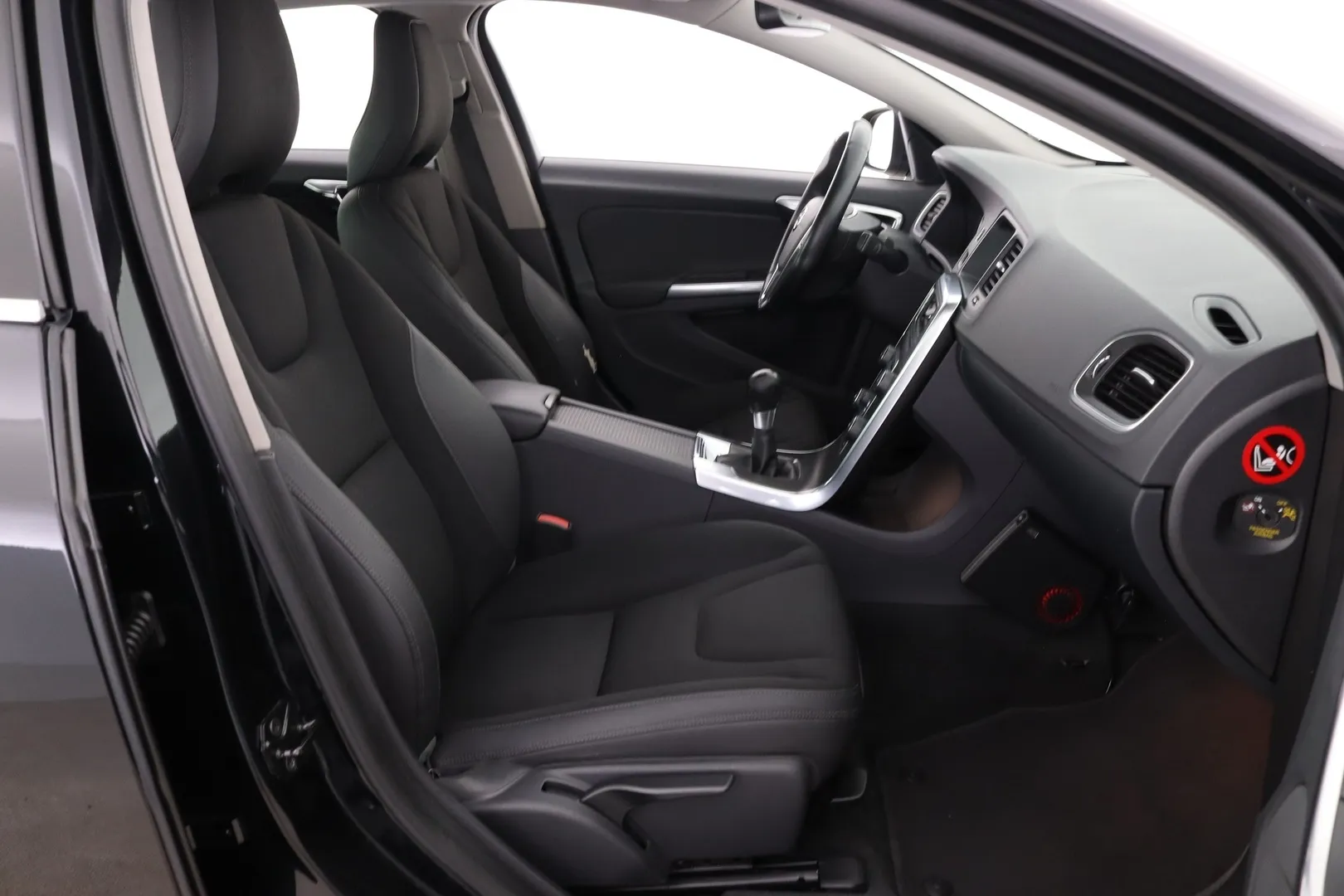 Volvo S60 SNT-832 carousel image