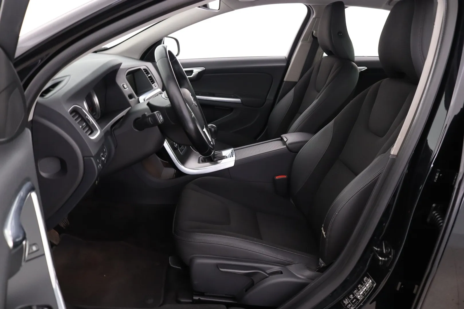 Volvo S60 SNT-832 carousel image